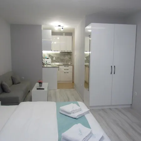 елеганс Apartment